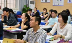 5月14-21日 宝玉石鉴定基础课程 火热报名中 可获得权威珠宝证书