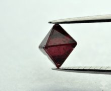 尖晶石，也非凡物